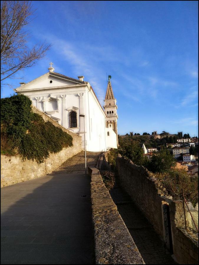 Casa Vacanze Enjoy Pirano Villa Bagian luar foto